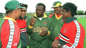 Khaled Mahmud, Mehrab Hossain, Akram Khan and Aminul Islam with coach Gordon Greenidge