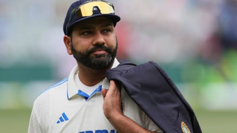 হঠাৎ টেস্ট থেকে রোহিতের অবসর, কারণ জানালেন নিজেই