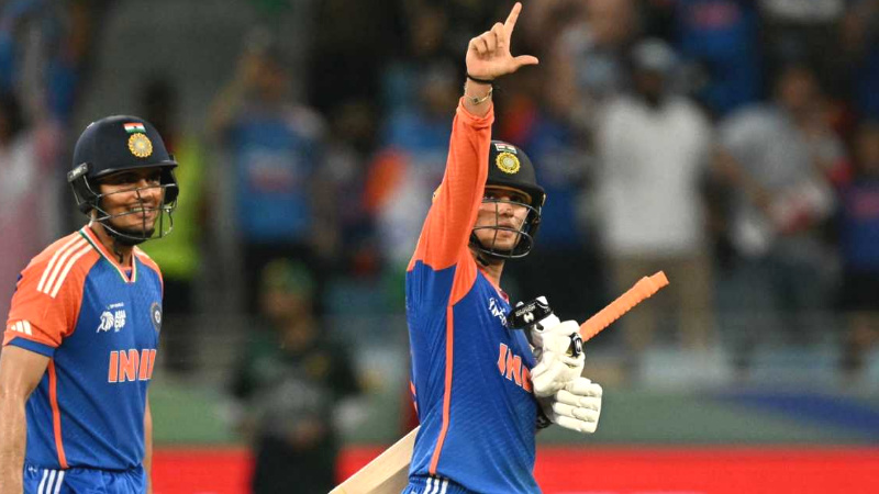 মাত্র ২১ ইনিংসেই 'ছক্কার রাজা' অভিষেক