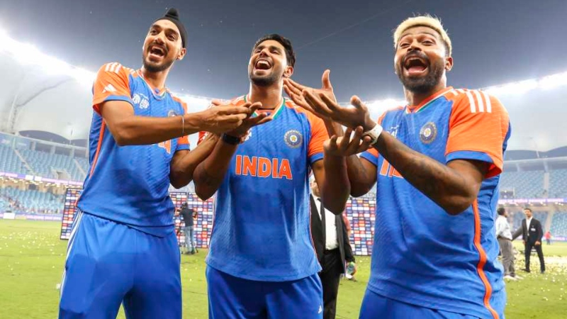 ‘চ্যাম্পিয়নদের শিরোপা না দেওয়ার এমন ঘটনা কখনো দেখিনি’