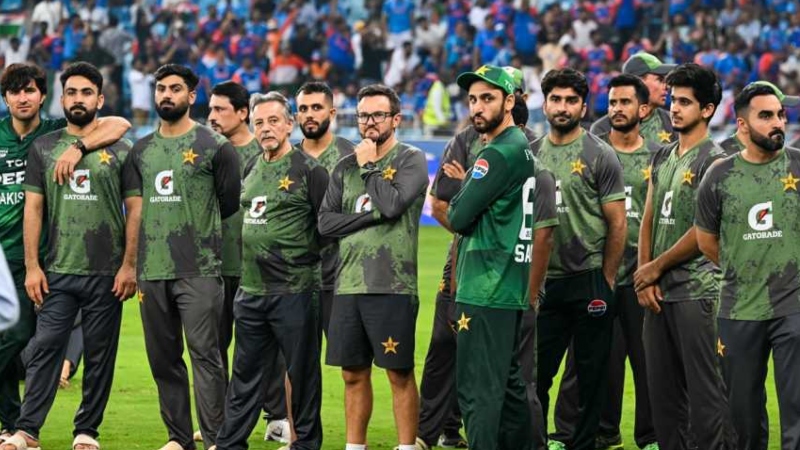 ফাইনাল হারের রেশ না কাটতেই দুঃসংবাদ পেল পাকিস্তানি ক্রিকেটাররা