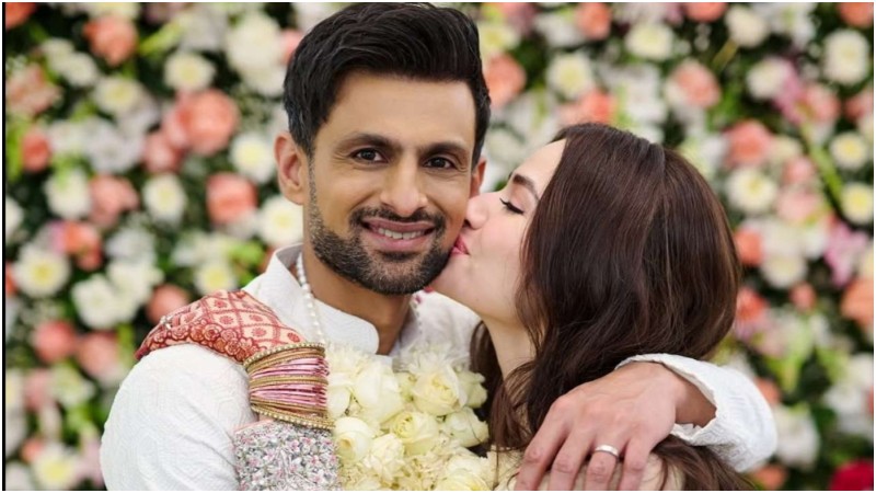 বিচ্ছেদের গুঞ্জনকে মিথ্যা বলে উড়িয়ে দিলেন শোয়েব