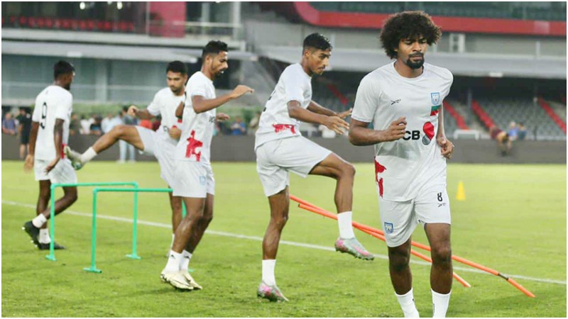 দীর্ঘ ভ্রমণ শেষে দেশে ফিরেই অনুশীলনে হামজা