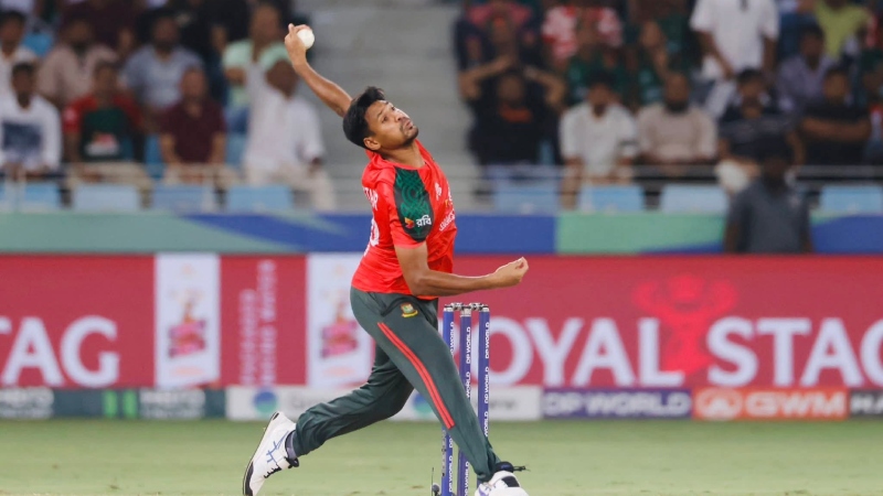 সাউদিকে ছাড়িয়ে আন্তর্জাতিক টি-টোয়েন্টিতে নতুন ‘ডট মাস্টার’ মুস্তাফিজ