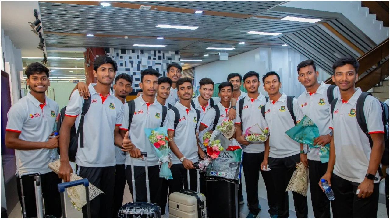 bangladesh U-19 cricket team airport 6