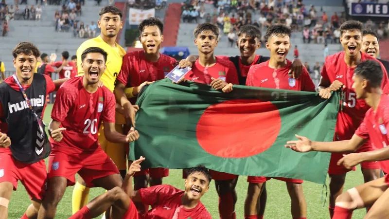 Bangladesh team finally returns to Dhaka