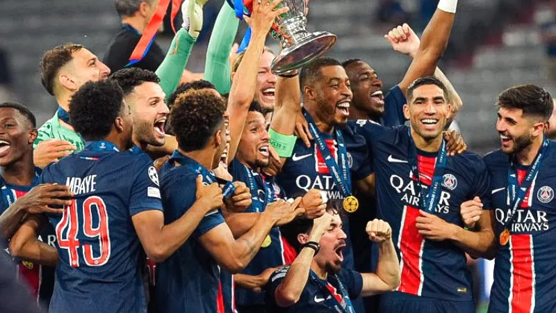 PSG won UEFA Champions League trophy
