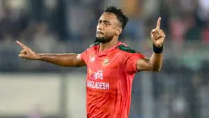 Shoriful takes 3 wickets againts Pakistan