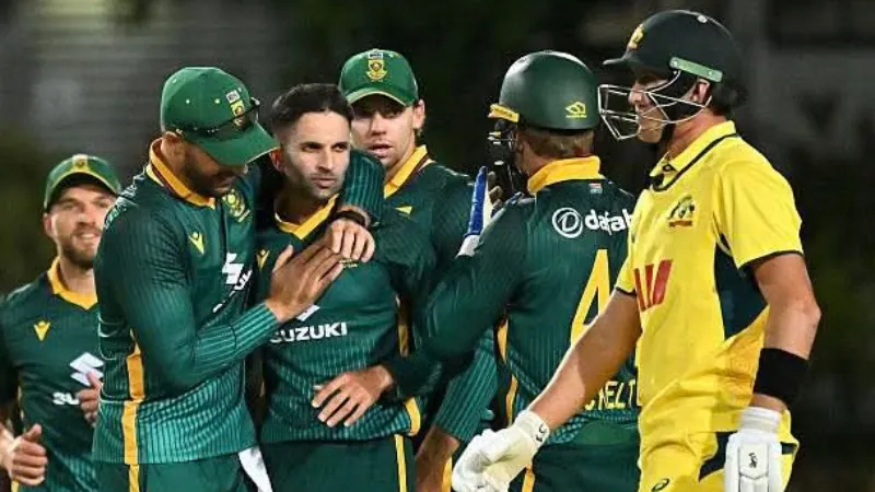 Australia suffer heavy defeat to South Africa at home