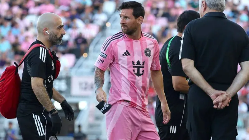 Lionel Messi injury update