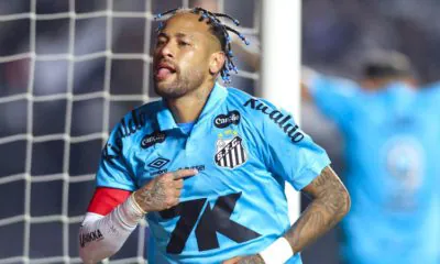 Neymar scores brace for Santos