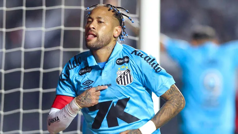 Neymar scores brace for Santos