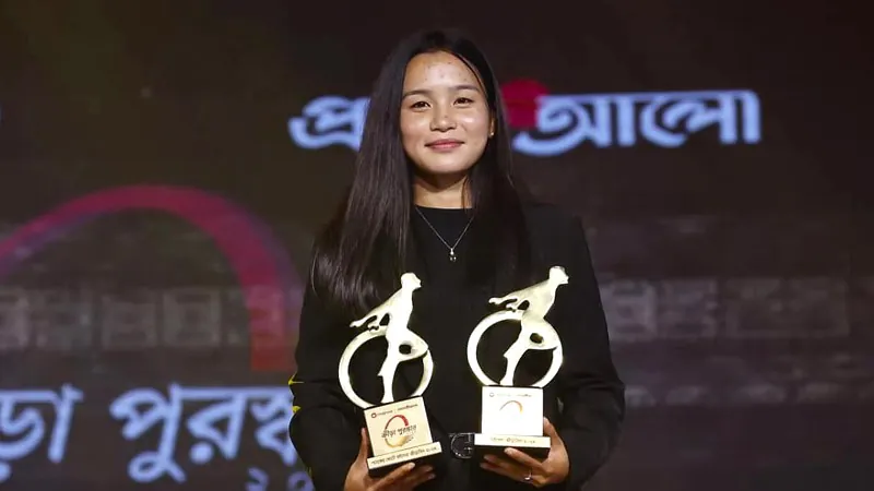 Rituparna receives Sportsperson of the Year award