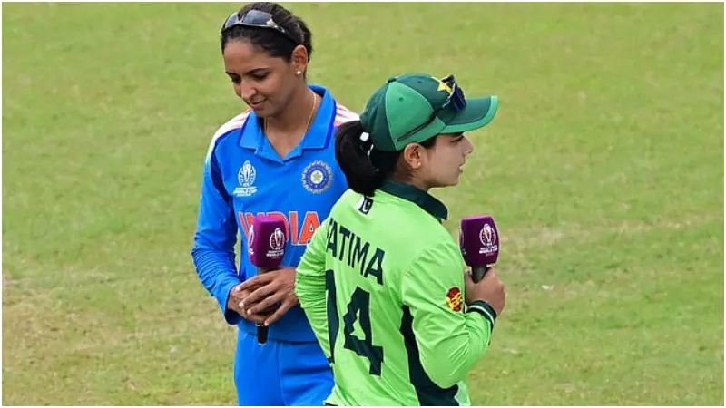 Harmanpreet Kaur and Fatima Sana