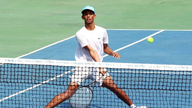 After falling behind, Bangladesh’s Zarif defeats his Indian opponent to reach the semifinals.
