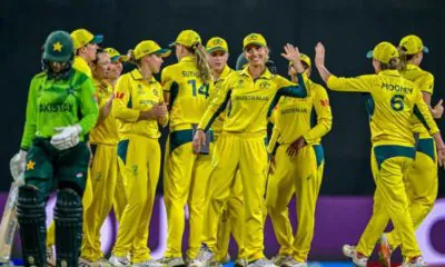 Australia cruise to an easy win as Pakistan suffer their third consecutive defeat.