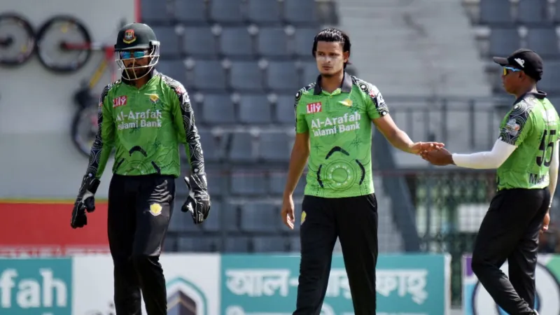Nasum’s all-round brilliance and Akbar’s batting power Rajshahi to a dramatic win.