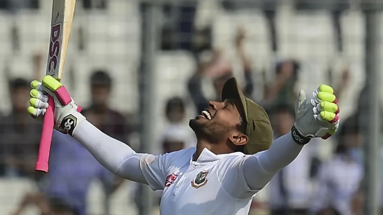 Mushfiqur Rahim celebrates his double-century (1)