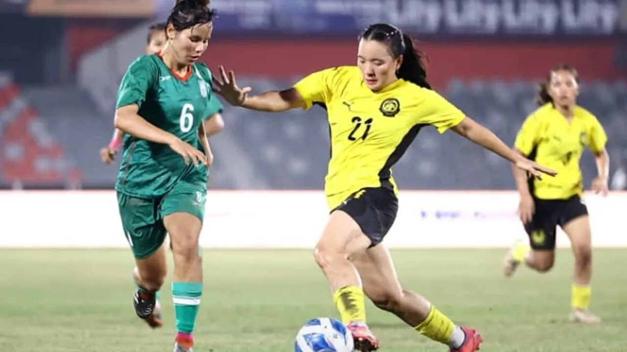 Bangladesh begin the tri-nation series with a defeat to Malaysia.