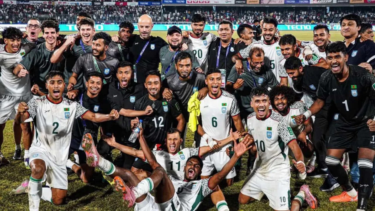 Hamza, Jamal and others receive 700,000 taka each after beating India.