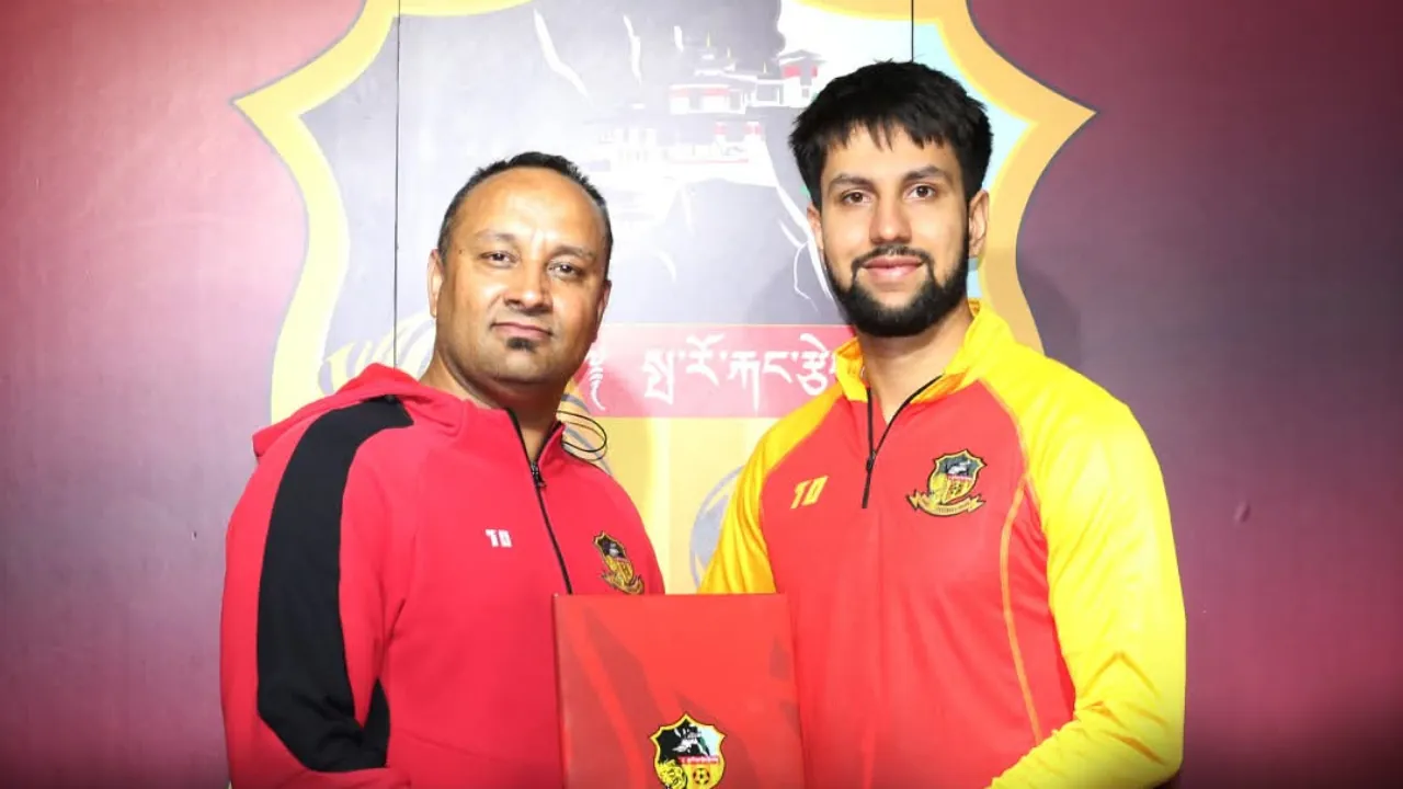 Tariq Kazi signs for Paro FC